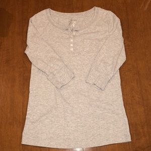 Grey 3/4 sleeve shirt